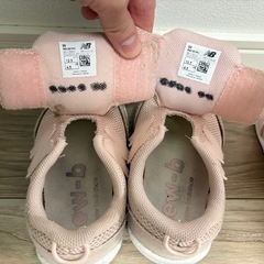 ニューバランス ファーストシューズ 12cm、12.5cmの画像