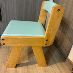 子供の椅子の画像
