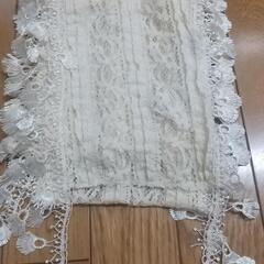 アイボリー レースストール フリンジ付きの画像