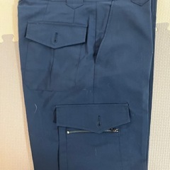 【取引済】作業ズボン 作業パンツ ウエスト73cm76cm4本メンズ（未使用と未使用裾カット）の画像