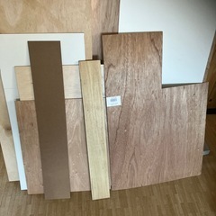 ベニヤ板半端物10枚☆建築資材☆木板☆DIY☆薄くて軽い板の画像