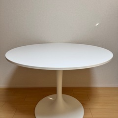 【IKEA ダイニングテーブル】おしゃれなホワイト×丸型デザイン...