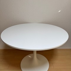 【IKEA ダイニングテーブル】おしゃれなホワイト×丸型デザイン（直径約102cm）の画像