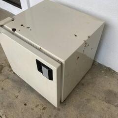 レトロ松下電器　箱型冷凍冷蔵車の画像