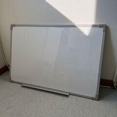 壁掛け ホワイトボード 90*60cm 