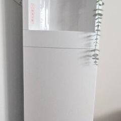 フレシャス　ウォーターサーバー　Slat　水2本つき