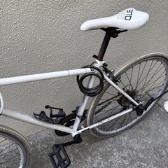 ロードバイク自転車の鍵付きの画像