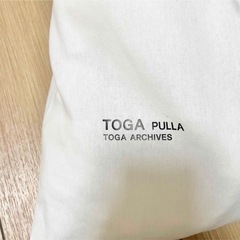 【TOGA PULLA】パフスタッズサンダルの画像