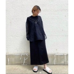 【TOGA PULLA】パフスタッズサンダルの画像