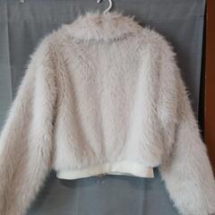 mily biletのファージャケットの画像