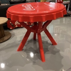 ガレージ店舗　コカコーラテーブルの画像