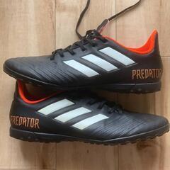 adidas サッカーシューズ 黒/オレンジの画像