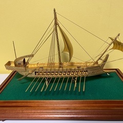 古代ギリシャ軍艦　ガレー船　三段櫂船 模型　置物　オブジェ　金色塗装　超美品　手渡し　の画像