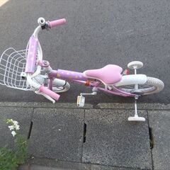 ★天童市　幼児用　14インチ　補助輪付き　★自転車組み立て整備士が整備の画像