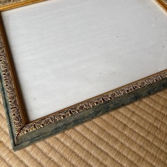 額の画像