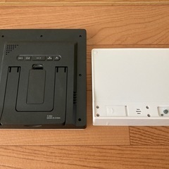 フォトフレーム付き置き時計2個の画像