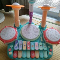 ベビー ドラム ピアノ 楽器の画像