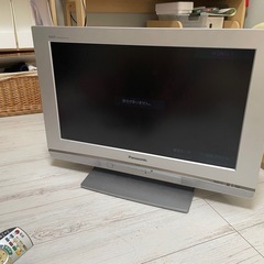 テレビ　Panasonic ビエラ　26型