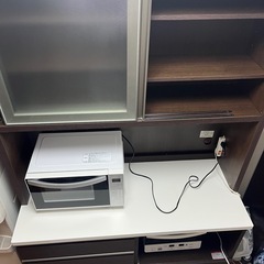 食器棚の画像
