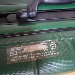 スーツケース　グリーン　国内海外旅行用の画像