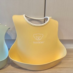 ベビービョルン お食事エプロンの画像