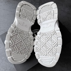 【半額以下】CONVERSE Trekwave トレックウェーブ　厚底スニーカー コンバースの画像
