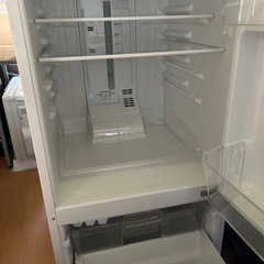 2019年製 パナソニック製のノンフロン冷凍冷蔵庫「NR-B14BW-W形」の画像