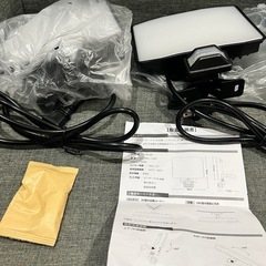 屋外センサーライト　60w 2個 人感センサー led投光器 3Dホルダー付きの画像
