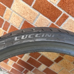 165/40R17  
2本の画像
