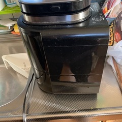 全自動コーヒーメイカーの画像