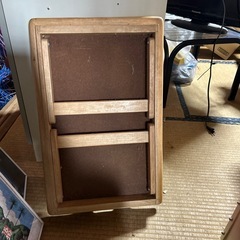 小型の机の画像
