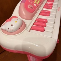 ハローキティ　うたえるキーボードの画像