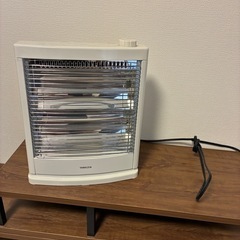 家電６点一掃処分（衣類スチーマー、オーブンレンジ、オーブントースター、電気ケトル、電気ストーブ、サーキュレーター）の画像