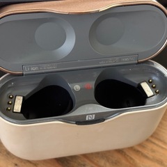 値下げ❗️SONY ワイヤレスイヤホン WF-1000XM3の画像