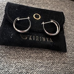 ピアス