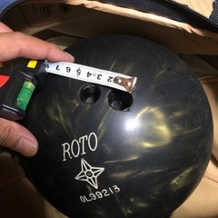 残り2日。業者都合で伸びたので、ボウリング(玉、カバン付き)の画像