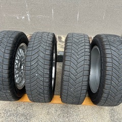 200系ハイエース　タイヤホイール4本セットの画像