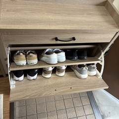 お取引きまりました！下駄箱の画像