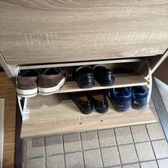 お取引きまりました！下駄箱の画像
