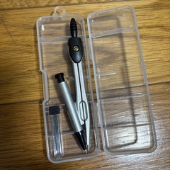 コンパス　替え芯付きの画像