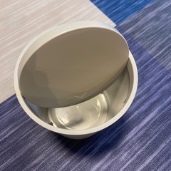 小さいゴミ箱の画像