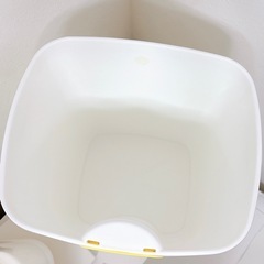 Combi クルルンポイ 紙おむつ処理器 紙オムツポット ゴミ箱   の画像