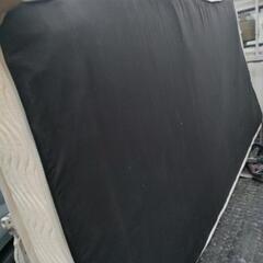 綺麗なシングルマットレスの画像