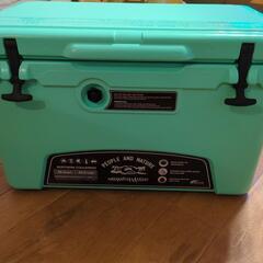 42.5L  クーラーボックスの画像