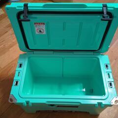 42.5L  クーラーボックスの画像