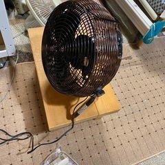 和な感じの扇風機の画像