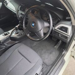 BMW 1シリーズ　116i    アルピンホワイト F20の画像