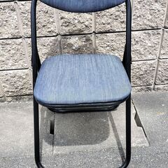 デニム生地のパイプ椅子（リメイク品）