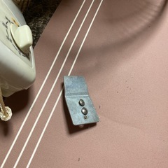 壁掛け型の扇風機の画像
