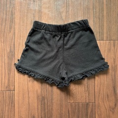 ベビー ショートパンツ 80サイズ ブラック フリル リボンの画像